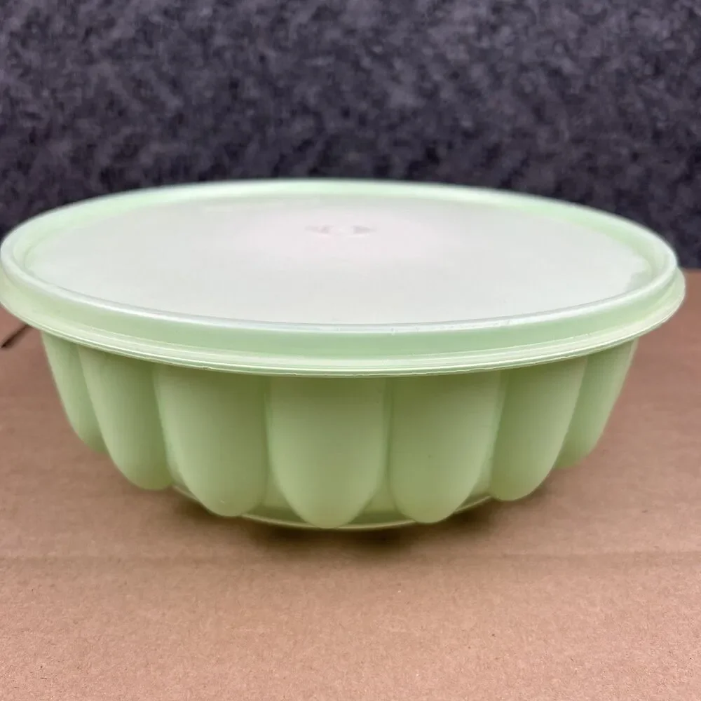 VINTAGE 3 PIECE TUPPERWARE JELLO MOLD ICE RING MINT GREEN.  1202, 1201, 1203